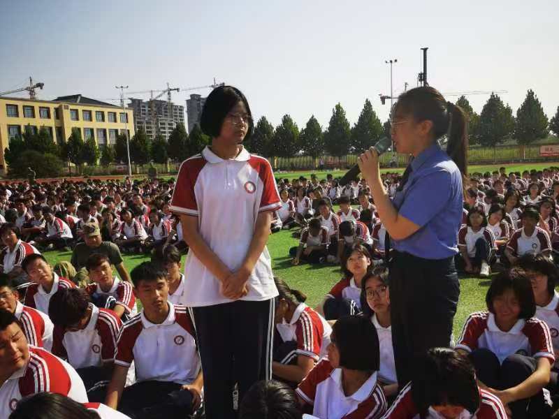 杨杰.jpg